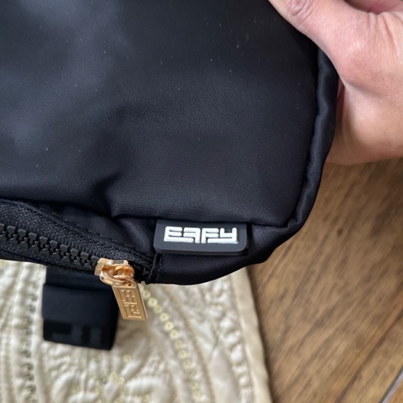 Effy Nylon Crossbody Sporty - Picture 3 of 6